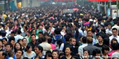 ​中国人口多少亿人2025，14.13亿人(只比印度多2千万人)