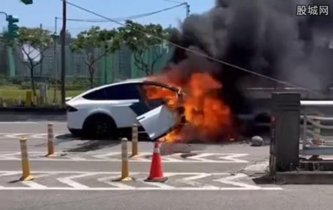 林志颖车祸细节：车燃烧3小时未熄灭,林志颖车祸瞬间视频曝光