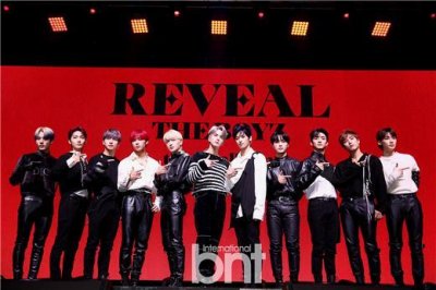 ​]THEBOYZ举行回归SHOWCASE 散发“狼族少年”强烈魅力