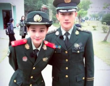 ​张馨予男友何捷教官，“军三代”背景揭幕