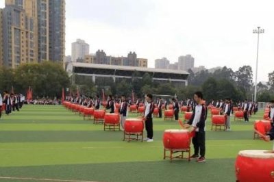 ​昆明白塔中学是不是十中