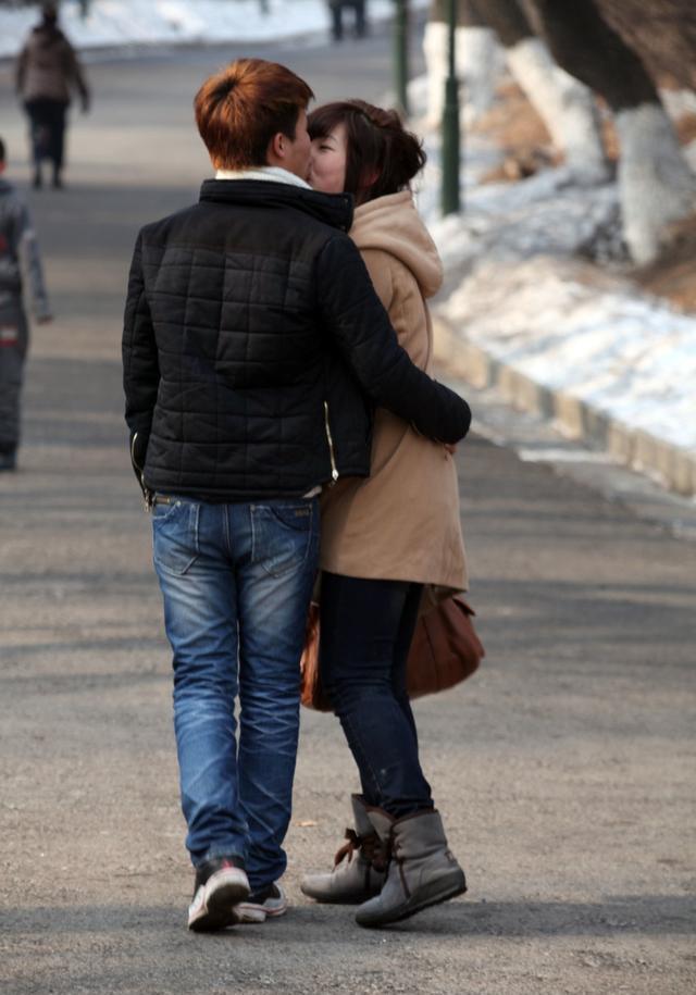 女子出钱买房只写男友名字,后来变成男友和闺蜜的婚房