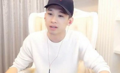 ​天佑小号开播再次被封，一下就是12年，网友：可以洗洗睡了！