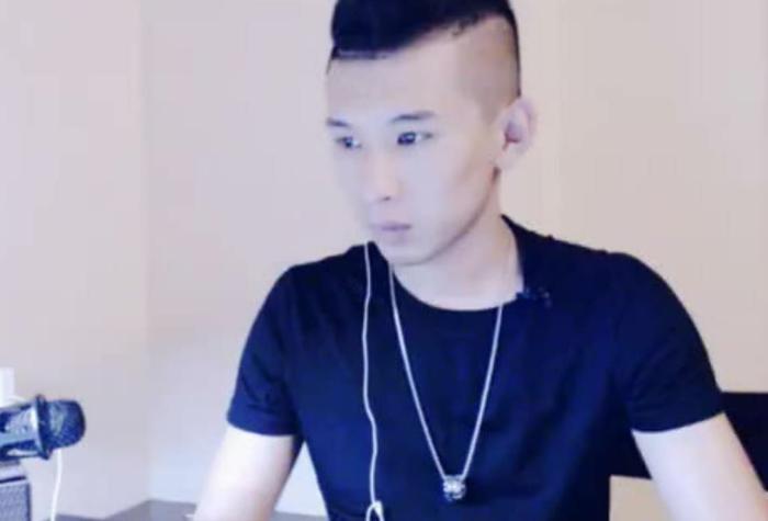 天佑小号开播再次被封,一下就是12年,网友:可以洗洗睡了!