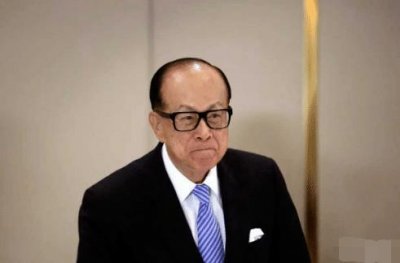 ​李嘉诚比霍英东更有钱，为何在香港无人敢惹霍家？