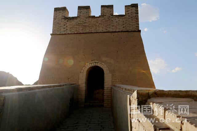 甘肃嘉峪关悬壁长城介绍（探访嘉峪关石关峡之悬壁长城）(3)