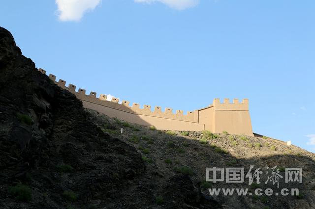 甘肃嘉峪关悬壁长城介绍（探访嘉峪关石关峡之悬壁长城）(5)
