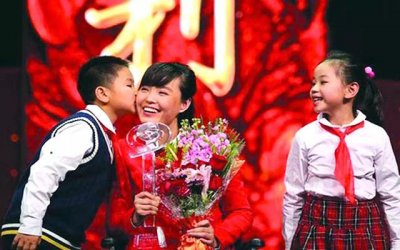 ​女教师张丽莉个人简历（80后最美教师张丽莉）