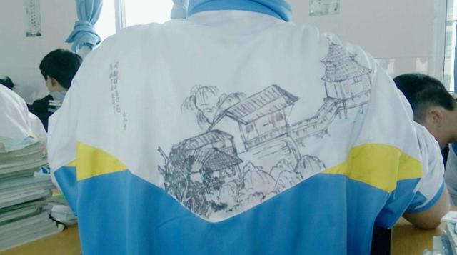 高中生校服手绘款式图（高中生手绘校服火了）(3)