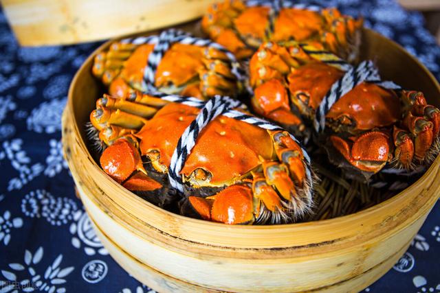 螃蟹的正确各种做法（配料简单味道足）(1)