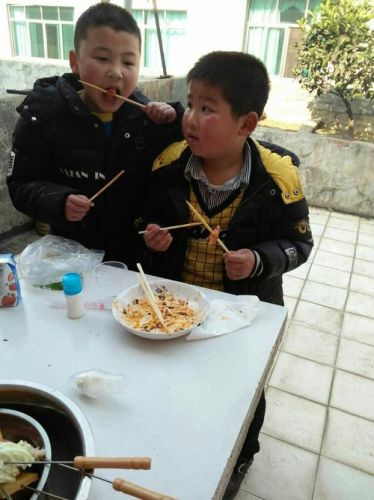 弟弟吃了我?寒，弟弟吃了我的爆米花用英语怎么说-第1张图片-