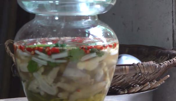 泡椒凤爪正宗家庭做法(绝对不能错过的家常泡椒凤爪做法)(4)