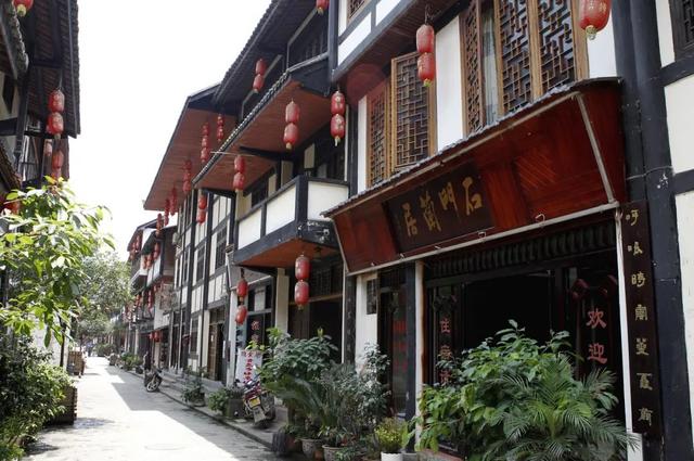 最美高铁线路旅游攻略（国内首条旅游高铁来了）(32)