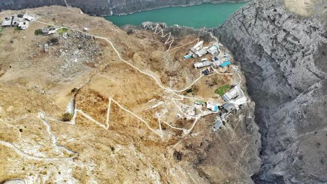 最美高铁线路旅游攻略（国内首条旅游高铁来了）(23)