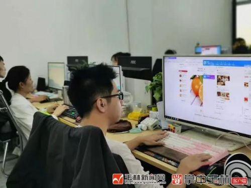 大名鼎鼎的意思中鼎的意思(大名鼎鼎的意思和造句)-第1张图片-