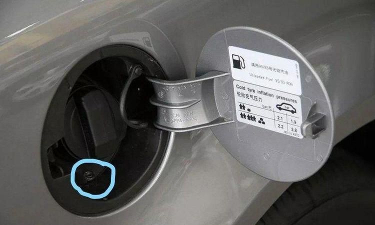 怎么去除洒到衣服上的柴油污渍小妙招