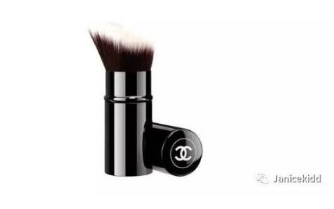 香奈儿伸缩粉底刷多少钱？香奈儿伸缩粉底刷怎么样？