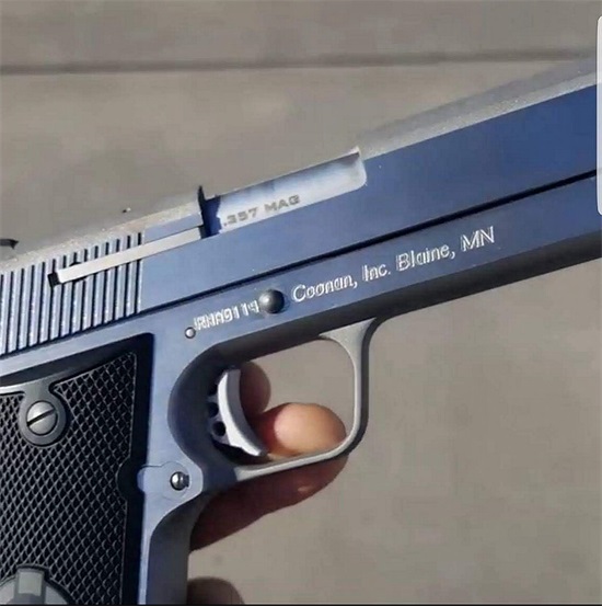 枪械欣赏系列，手枪图一组送给爱枪的你，看一下过过眼瘾