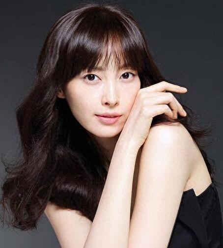 相恋3年走入婚姻 男神元斌与李娜英低调着幸福