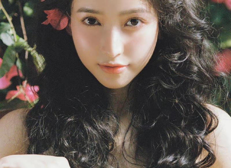 第一次见面女生应该怎么穿搭初夏 第一次见面女生应该怎么穿搭