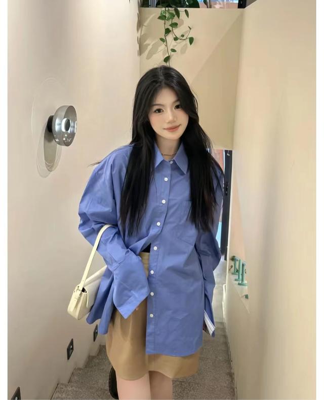 肤色白皮肤黑的穿什么颜色好看(皮肤黑穿这5个颜色既显白显年轻)(8)