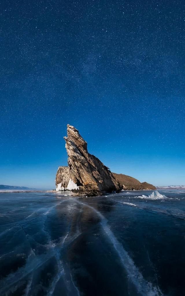 三过家门而不入说的人物是，大禹治水美名传，酿出甘露祭上天。三过家门而不入，佳话流传在人间。猜一动物名字？图4