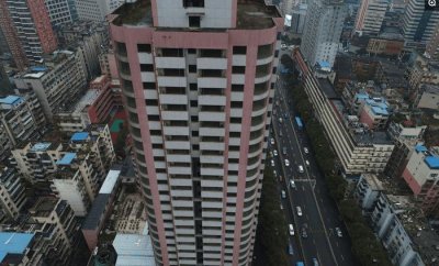 ​贵州贵阳市中心一栋大楼空置20余年, 坊间传闻有点瘆人