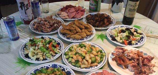 东北人请客怕吃不饱,湖南人请客怕不够辣,广东人请客……