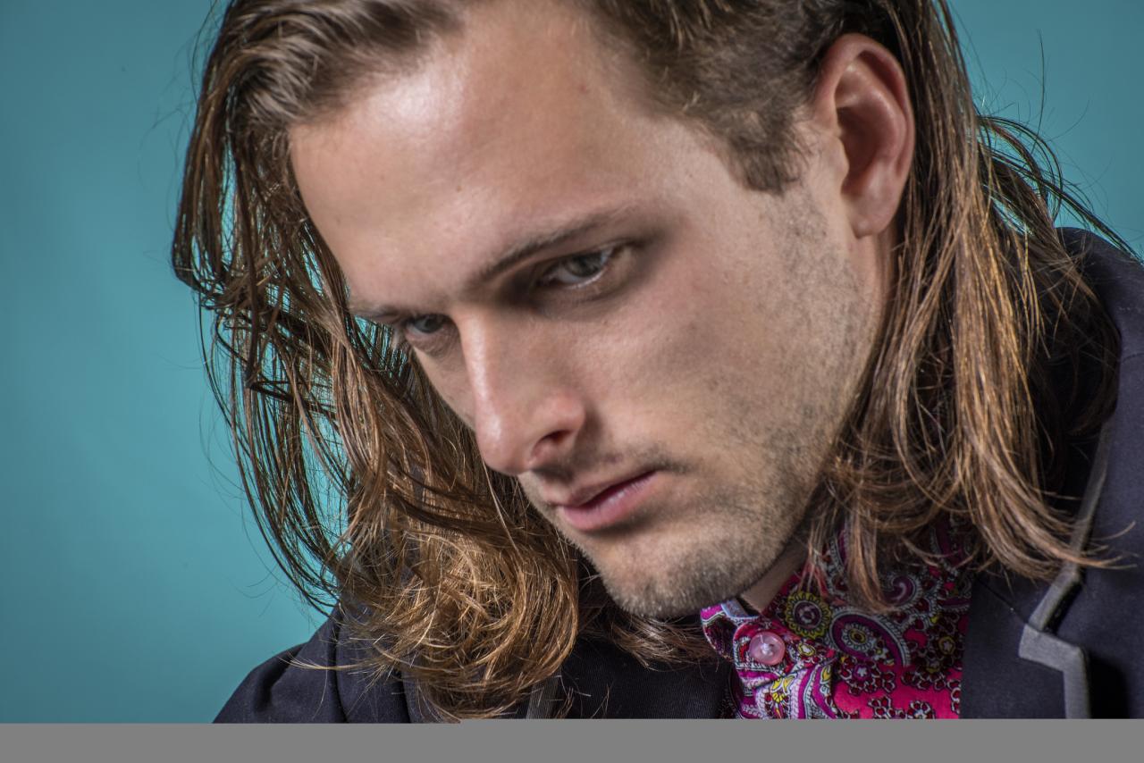 怎么看出金牛男动心了金牛男喜欢你的25个小动作