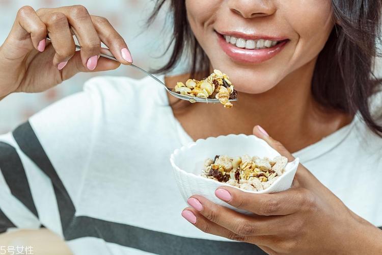 易胖体质是湿气太重吗 这么吃能变瘦哦 易胖体质是湿气太重吗 这么吃能变瘦哦