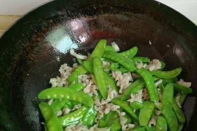 ​荷兰豆炒肉最正宗的做法