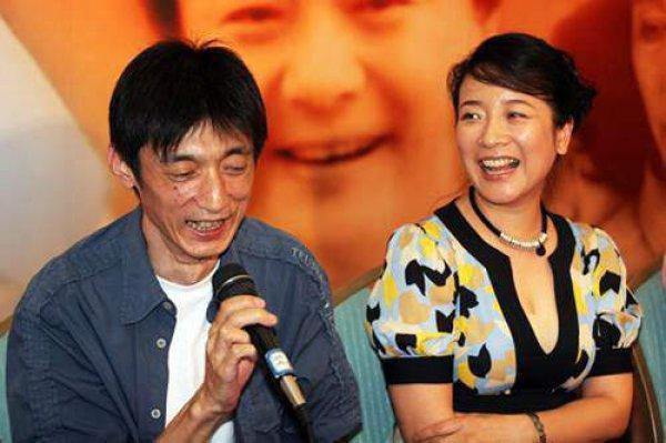 陈小艺被曝姐弟恋,李若彤微博ID改回本名