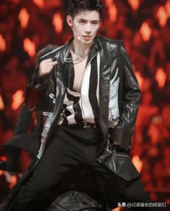 ​任豪拥有一种彬彬有礼的贵公子范，帅气迷人，演技还不错。