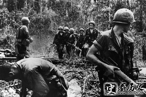 越南战争中,美国宁愿战败为何也不扔原子弹?